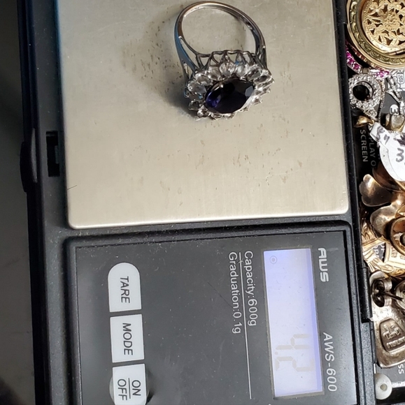 10k white gold iolite & white topaz ring size 7 1/4. Stamped 10k. Stones tested - Picture 3 of 9